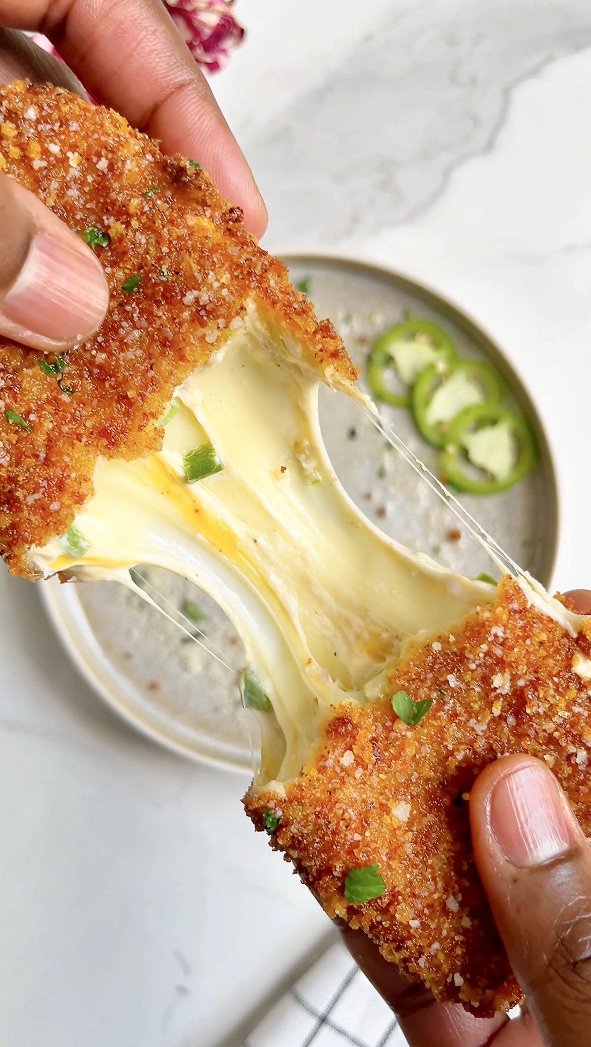 Bacon Jalapeño Popper Mozzarella Sticks | kingcooks